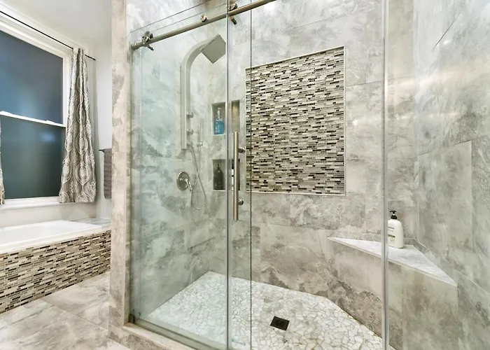 Elegant 6br - Walk To The Riverfront, Casino! Hébergement de vacances Pittsburgh