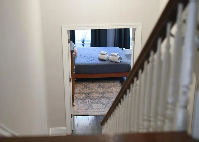 Elegant 6br - Walk To The Riverfront, Casino! *