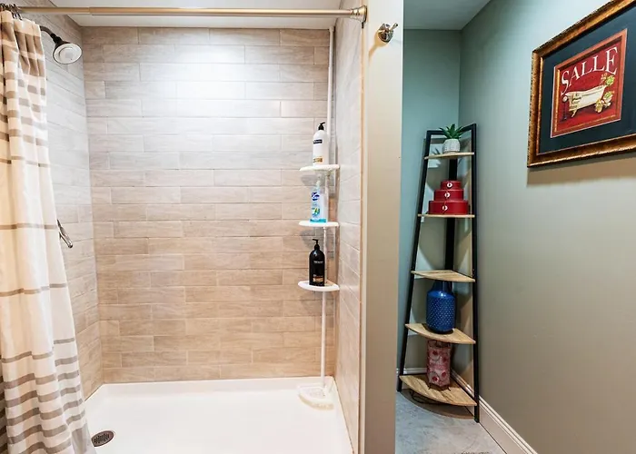 Elegant 6br - Walk To The Riverfront, Casino! Hébergement de vacances